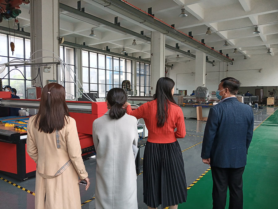 高新区人大领导来我司考察指导工作