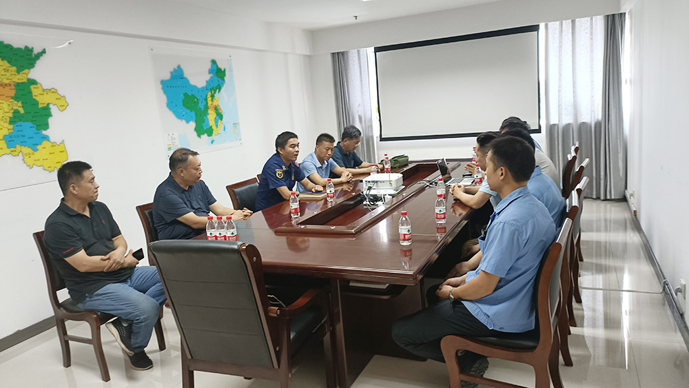 助企行动-洛阳市安监局和消防局一行走进锐创